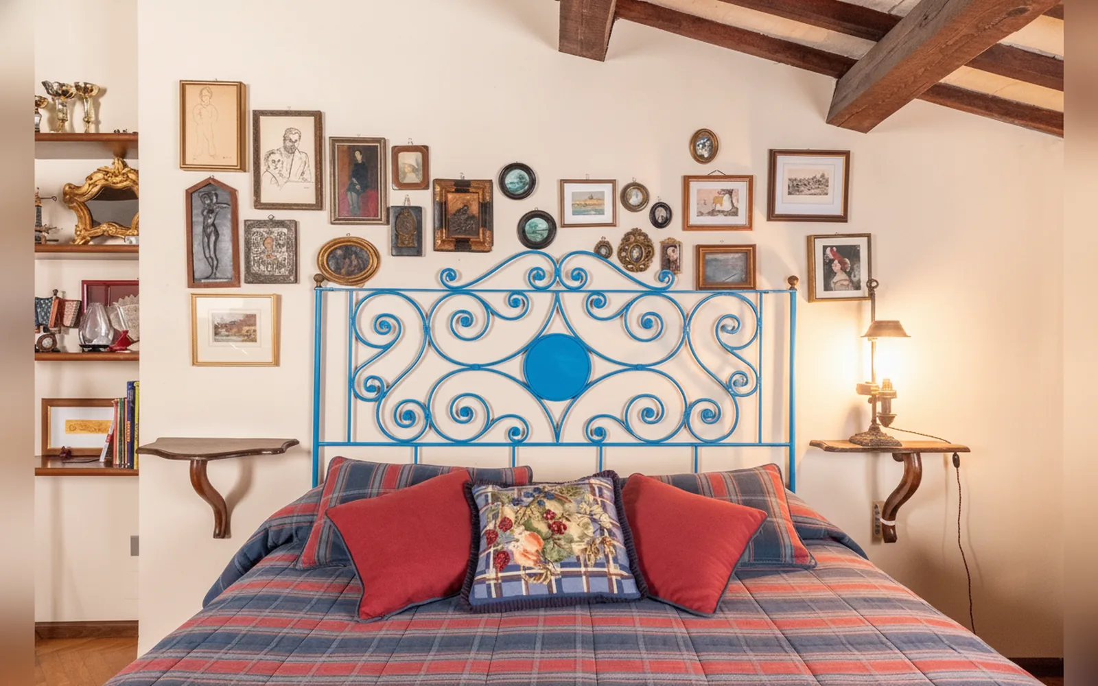 Antonia Home — Appartamento nel centro storico di Spoleto, 