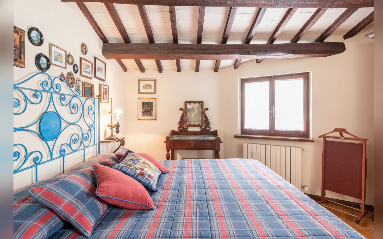 Antonia Home — Appartamento nel centro storico di Spoleto, 
